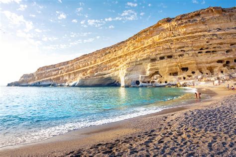 nudist beach santorini|22 Best Nude Beaches in Greece